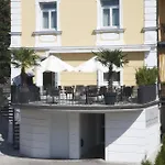 Ebner - Boutique-hotel & Konditorei Ξενοδοχείο Λιντάου