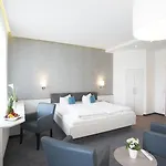 Hotel Ebner - Boutique-hotel&konditorei 3*