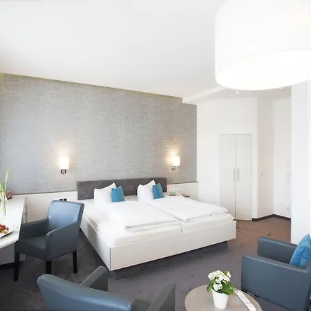 Ebner - Boutique-hotel & Konditorei לינדאו
