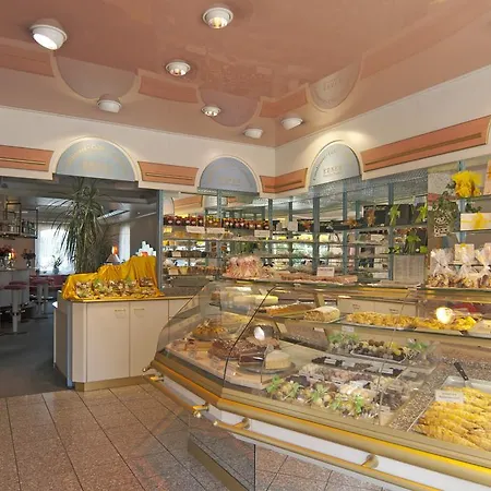 Ebner - Boutique-hotel & Konditorei 3*