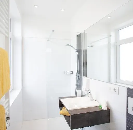 ホテル Ebner - Boutique-hotel & Konditorei
