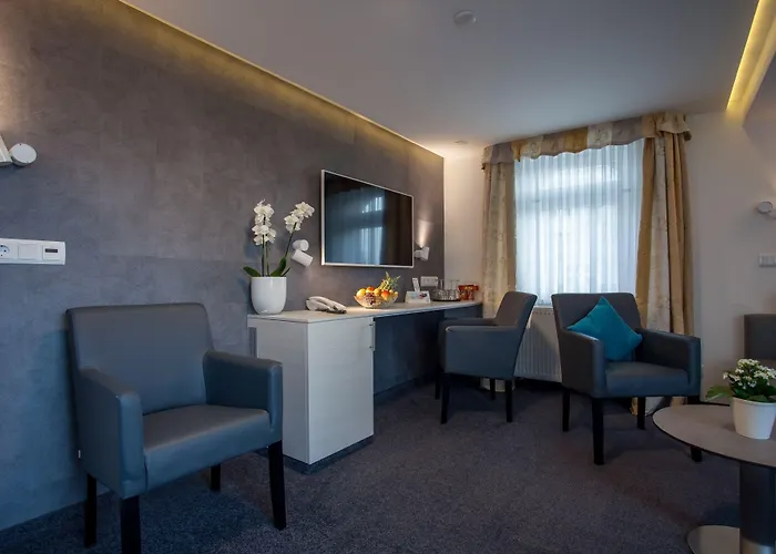 Ebner - Boutique-hotel & Konditorei 3*